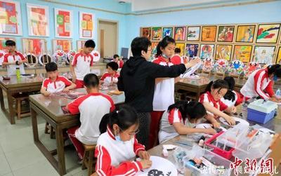 以規(guī)范促減負(fù) 遼寧加強美術(shù)輔導(dǎo)服務(wù)管理的實踐探索